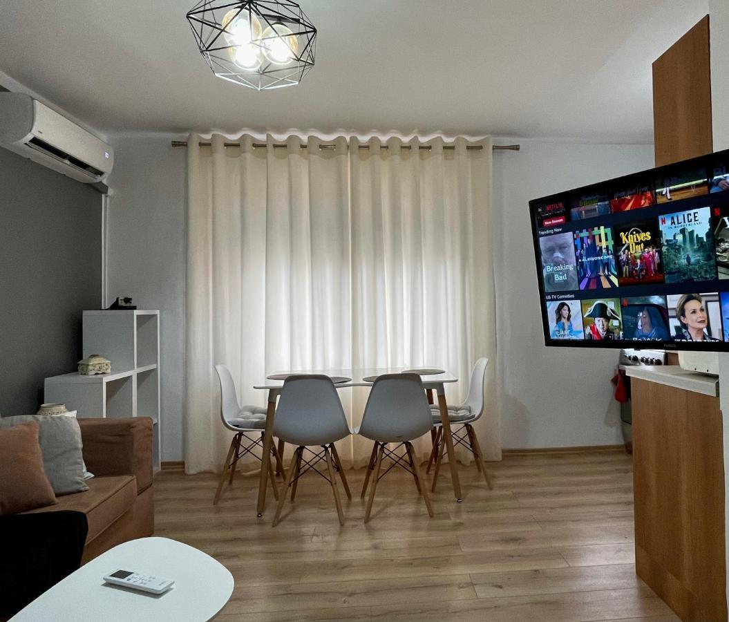 Luel Central Apartament Tirana Exteriör bild